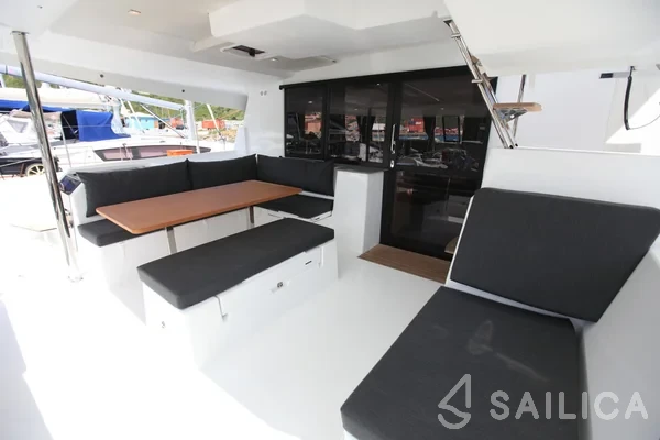 Saona 47 - Yacht Charter Sailica