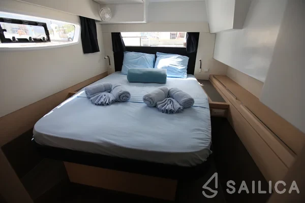 Saona 47 - Yacht Charter Sailica