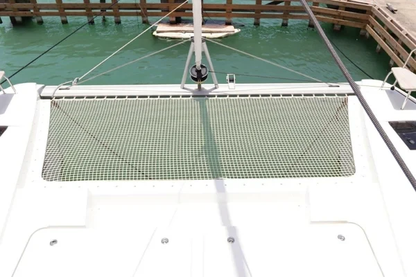 Astréa 42 - Yacht Charter Sailica