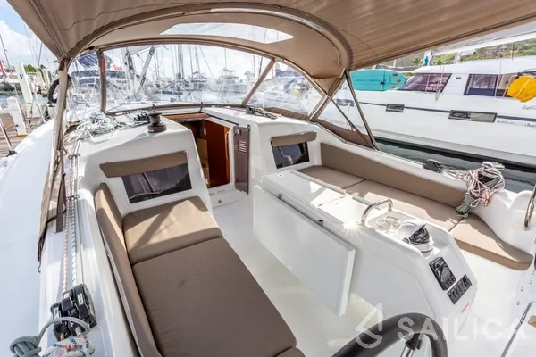 Sun Odyssey 410 - Yacht Charter Sailica