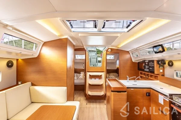 Sun Odyssey 410 - Yacht Charter Sailica