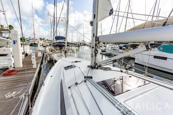 Sun Odyssey 410 - Yacht Charter Sailica