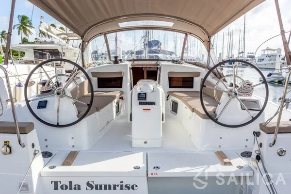 Sun Odyssey 410 - Yacht Charter Sailica