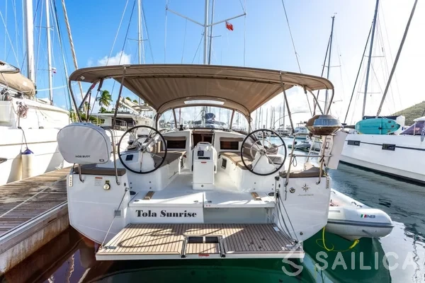 Sun Odyssey 410 - Yacht Charter Sailica