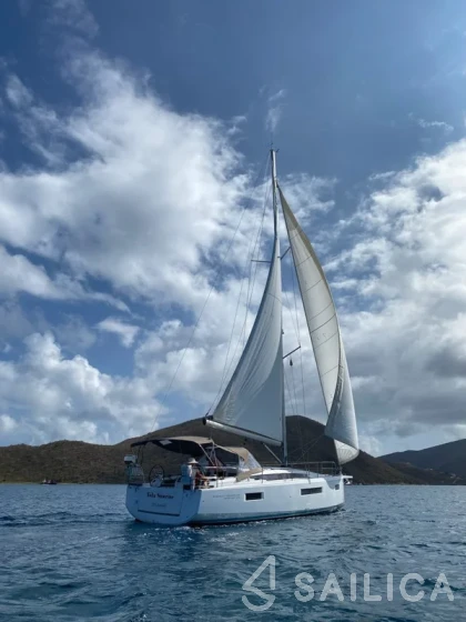 Sun Odyssey 410 - Yacht Charter Sailica