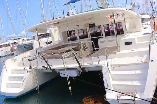 Lagoon 450  Flybridge - Yacht Charter Sailica