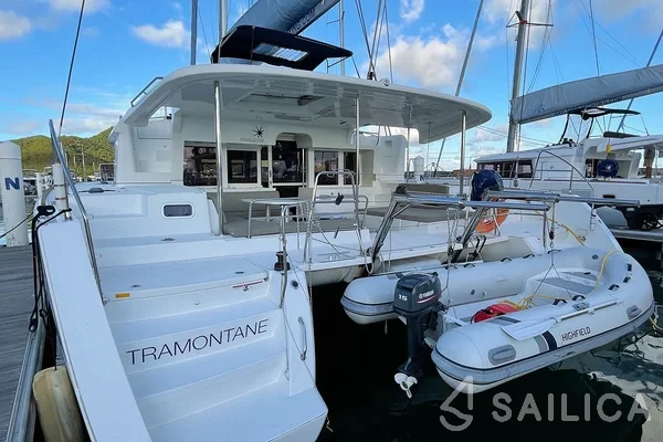 Lagoon 450  Flybridge - Yacht Charter Sailica