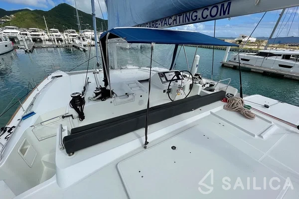 Lagoon 450  Flybridge - Yacht Charter Sailica