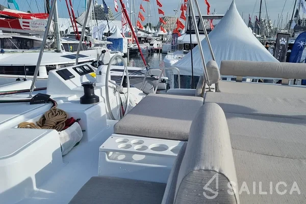 Bali Catspace - Yacht Charter Sailica