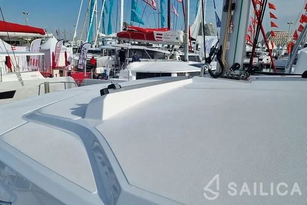 Bali Catspace - Yacht Charter Sailica