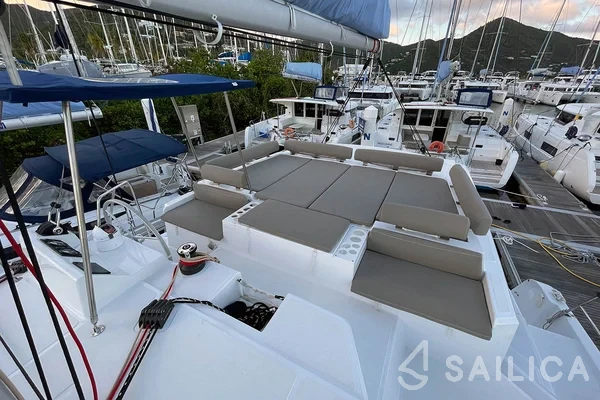 Bali Catspace - Yacht Charter Sailica