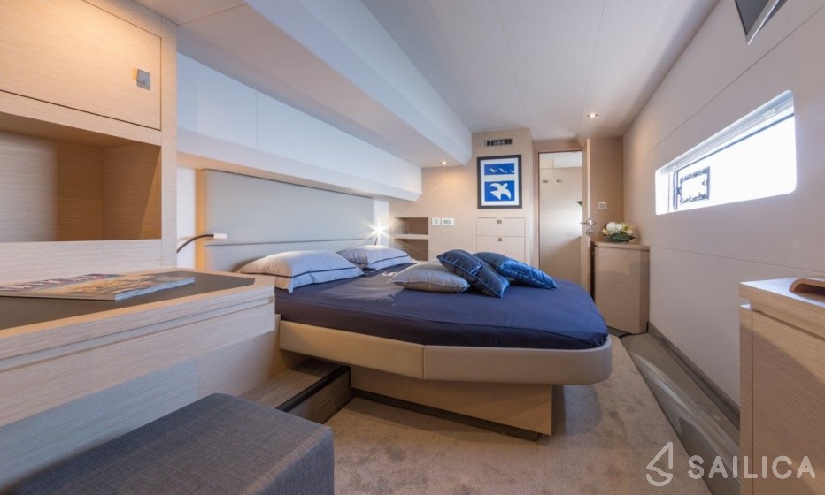 MY 44 - Yacht Charter Sailica