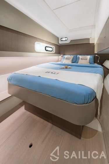 Bali Catspace 40 - Yacht Charter Sailica