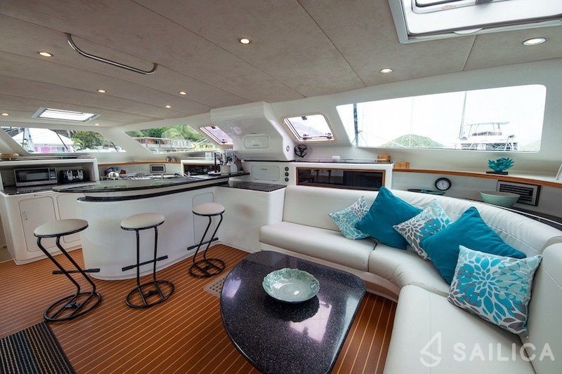 Voyage 520 - Yacht Charter Sailica