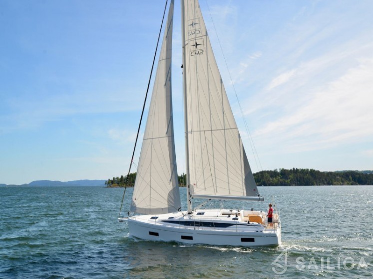 Bavaria C42 - Yacht Charter Sailica