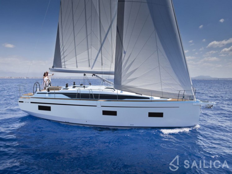 Bavaria C42 - Yacht Charter Sailica