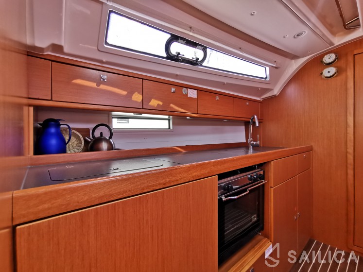 Bavaria Cruiser 41 - Yacht Charter Sailica