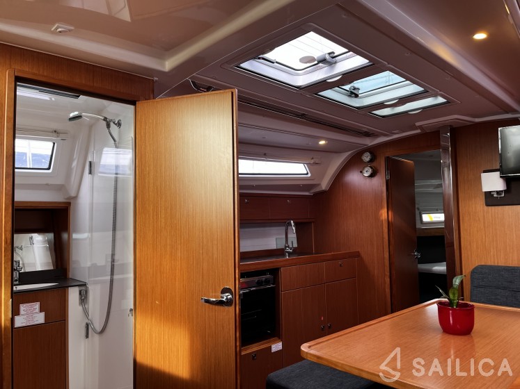 Bavaria Cruiser 41 - Yacht Charter Sailica