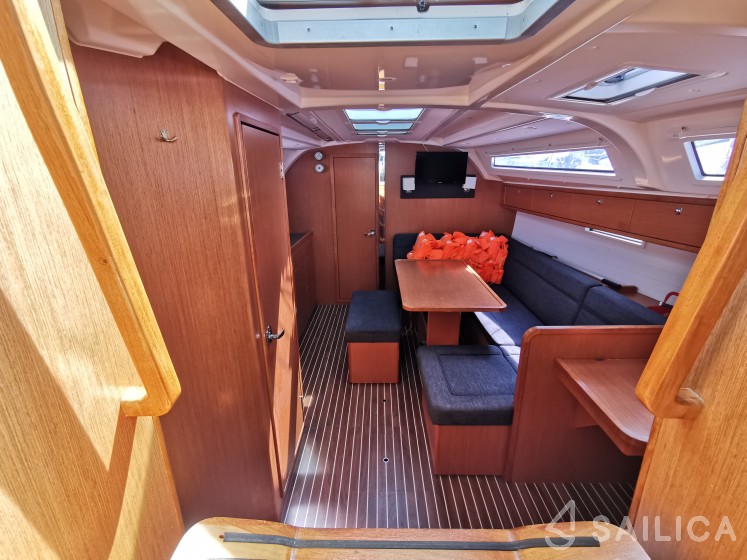 Bavaria Cruiser 41 - Yacht Charter Sailica