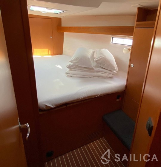 Bavaria Cruiser 41 - Yacht Charter Sailica