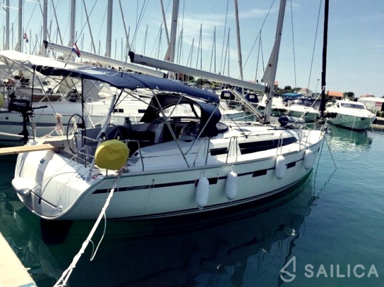 Bavaria Cruiser 41 - Yacht Charter Sailica