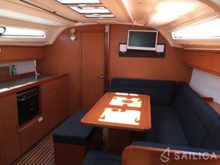 Bavaria Cruiser 41 - Yacht Charter Sailica