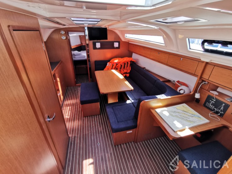 Bavaria Cruiser 41 - Yacht Charter Sailica