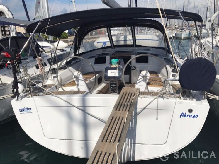 Hanse 385 - Yacht Charter Sailica