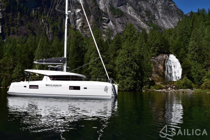 Lagoon 42 - Yacht Charter Sailica