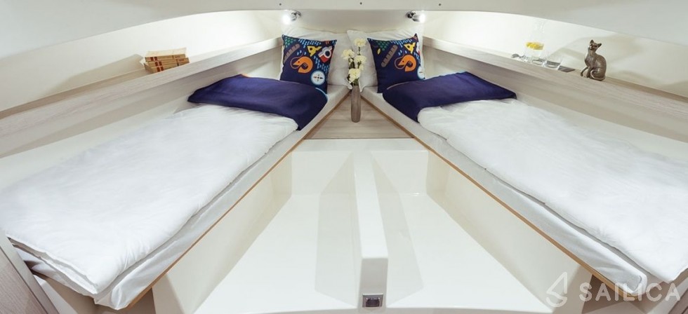 Le Boat Horizon 1 - Yacht Charter Sailica