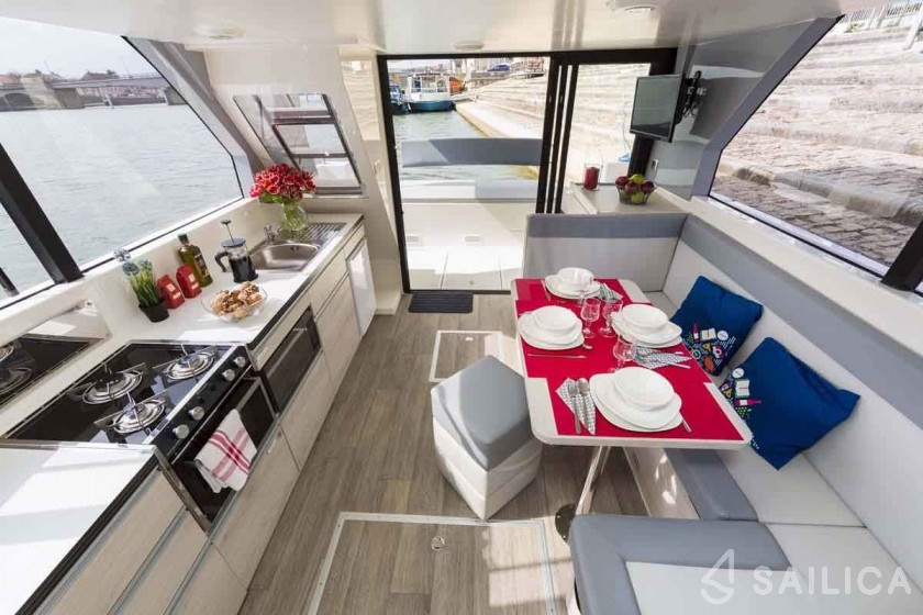 Le Boat Horizon 1 - Yacht Charter Sailica
