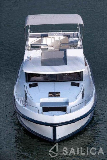 Le Boat Horizon 1 - Yacht Charter Sailica
