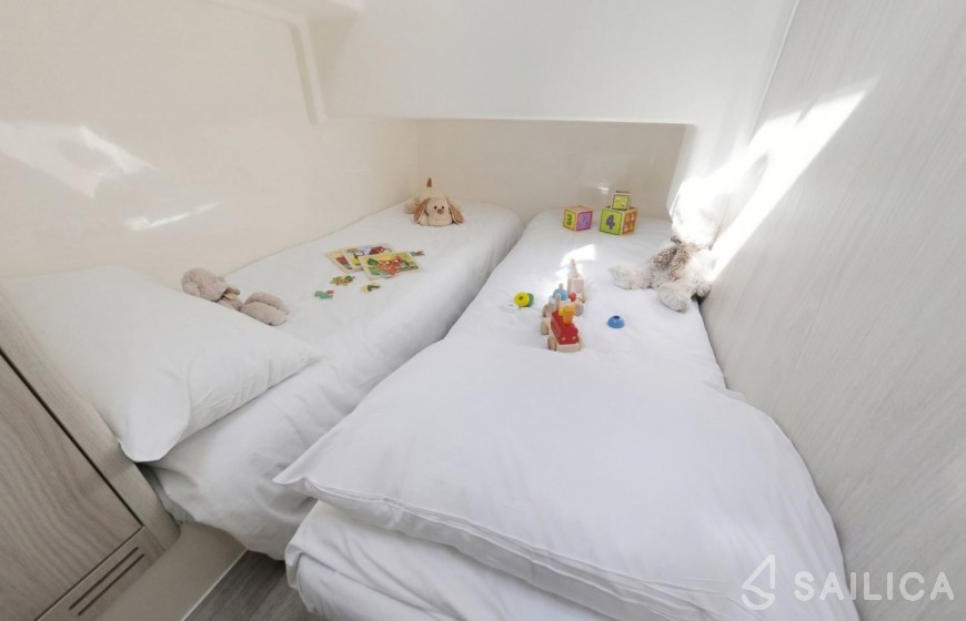 Le Boat Horizon 1 - Yacht Charter Sailica