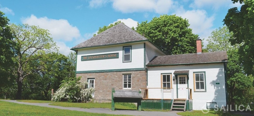 Le Boat Horizon 2 - Yacht Charter Sailica