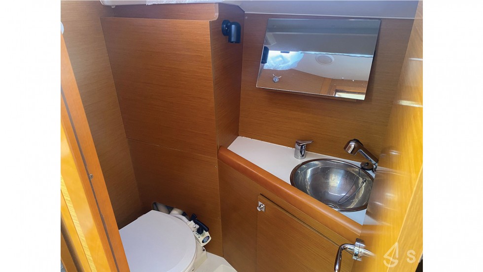 Sun Odyssey 34 - Yacht Charter Sailica