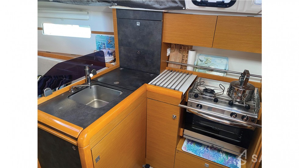 Sun Odyssey 34 - Yacht Charter Sailica