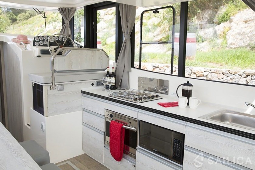 Le Boat Horizon 3 - Yacht Charter Sailica