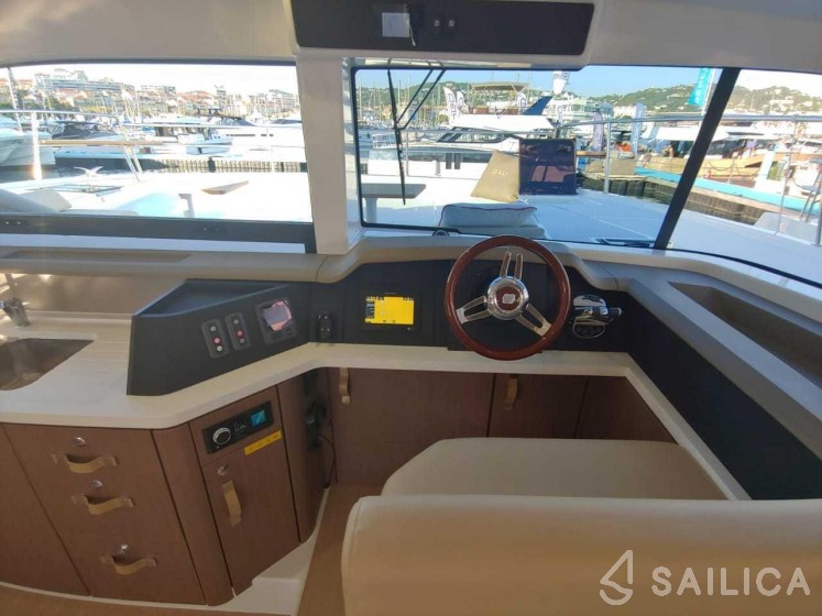 Bali 4.3 MY - Photo #49 Bali 4.3 MY - Yacht Charter Sailica