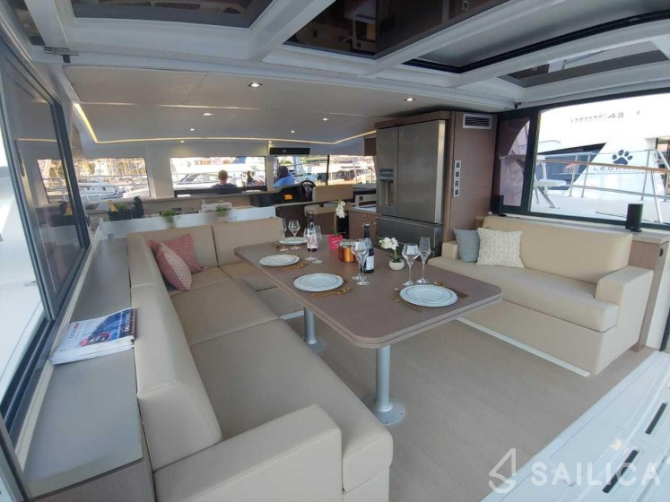 Bali 4.3 MY - Photo #48 Bali 4.3 MY - Yacht Charter Sailica