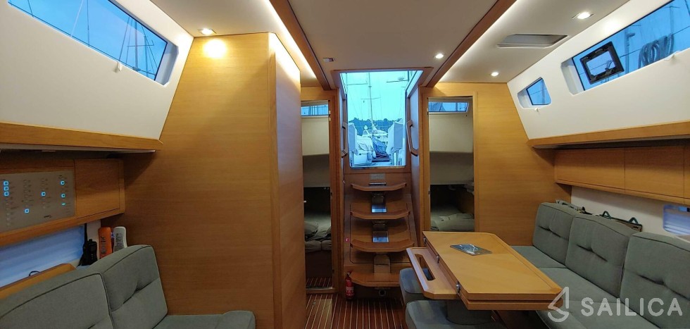 Elan GT5 - Photo #61 Elan GT5 - Yacht Charter Sailica