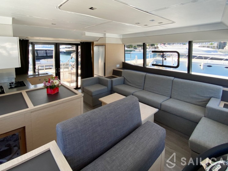 MY40 - Yacht Charter Sailica