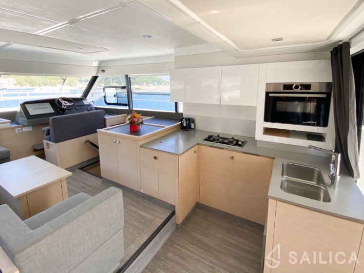 MY40 - Yacht Charter Sailica