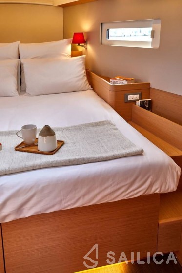 Sun Odyssey 410 - Yacht Charter Sailica