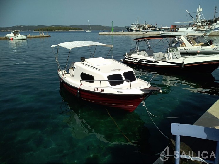 Nautika 500 - Yacht Charter Sailica