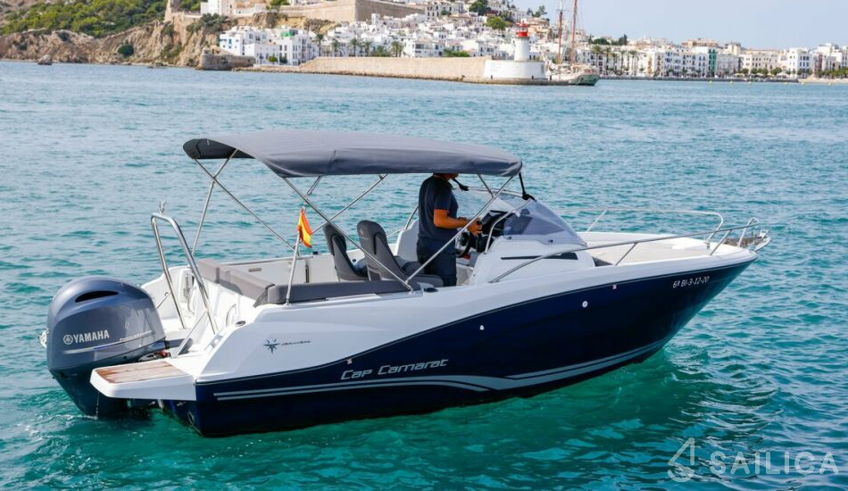 Cap Camarat 650 - Yacht Charter Sailica
