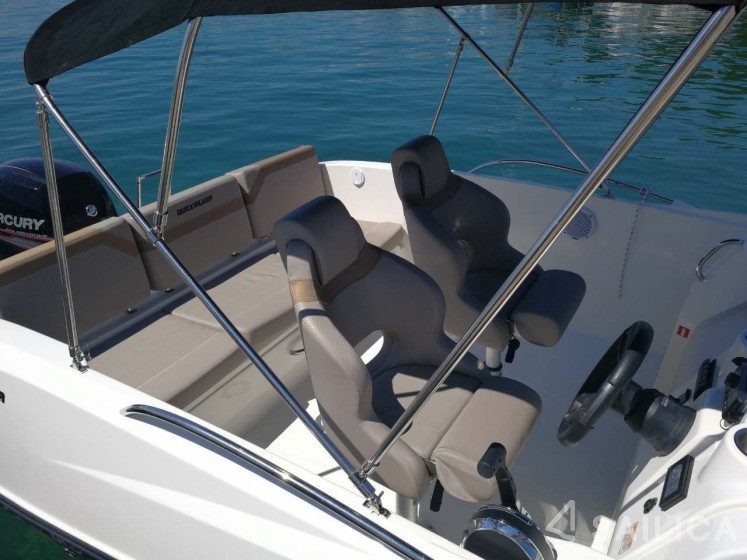 Quicksilver 675 Active Open  - Yacht Charter Sailica