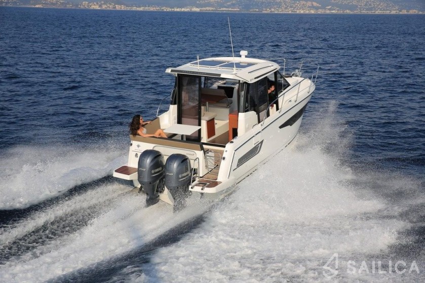 Merry Fisher 895 - Yacht Charter Sailica