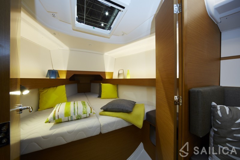 Sun Odyssey 349 - Yacht Charter Sailica