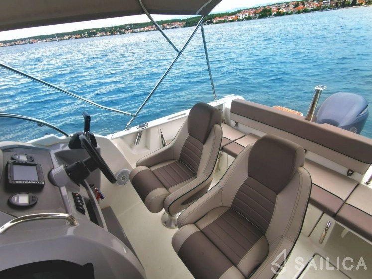 Cap Camarat 650 - Yacht Charter Sailica