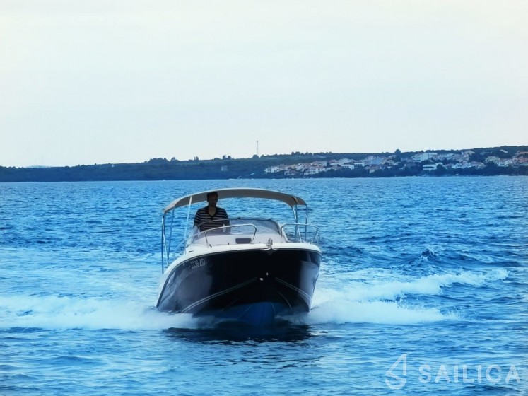 Cap Camarat 650 - Yacht Charter Sailica